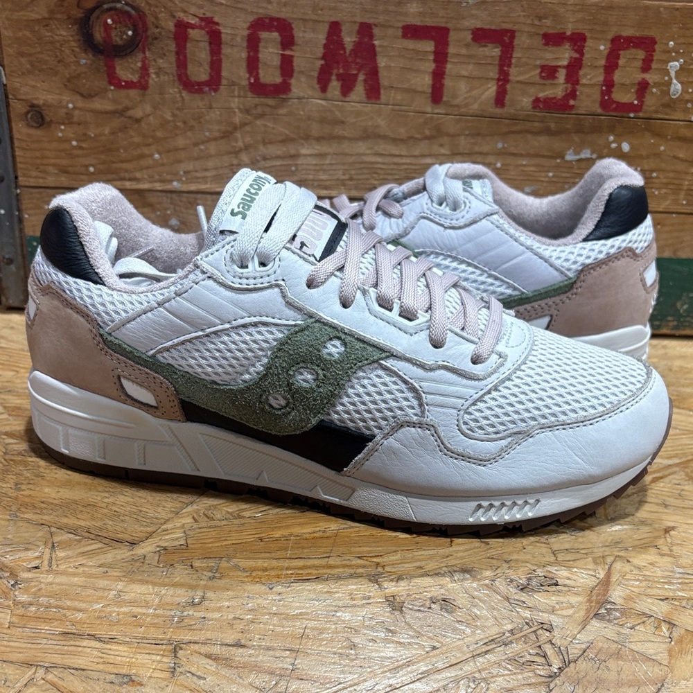 Saucony Men’s White and Green Sneakers